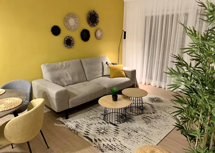 Don Gustavo Modern Apartment, Sea Views & Pool